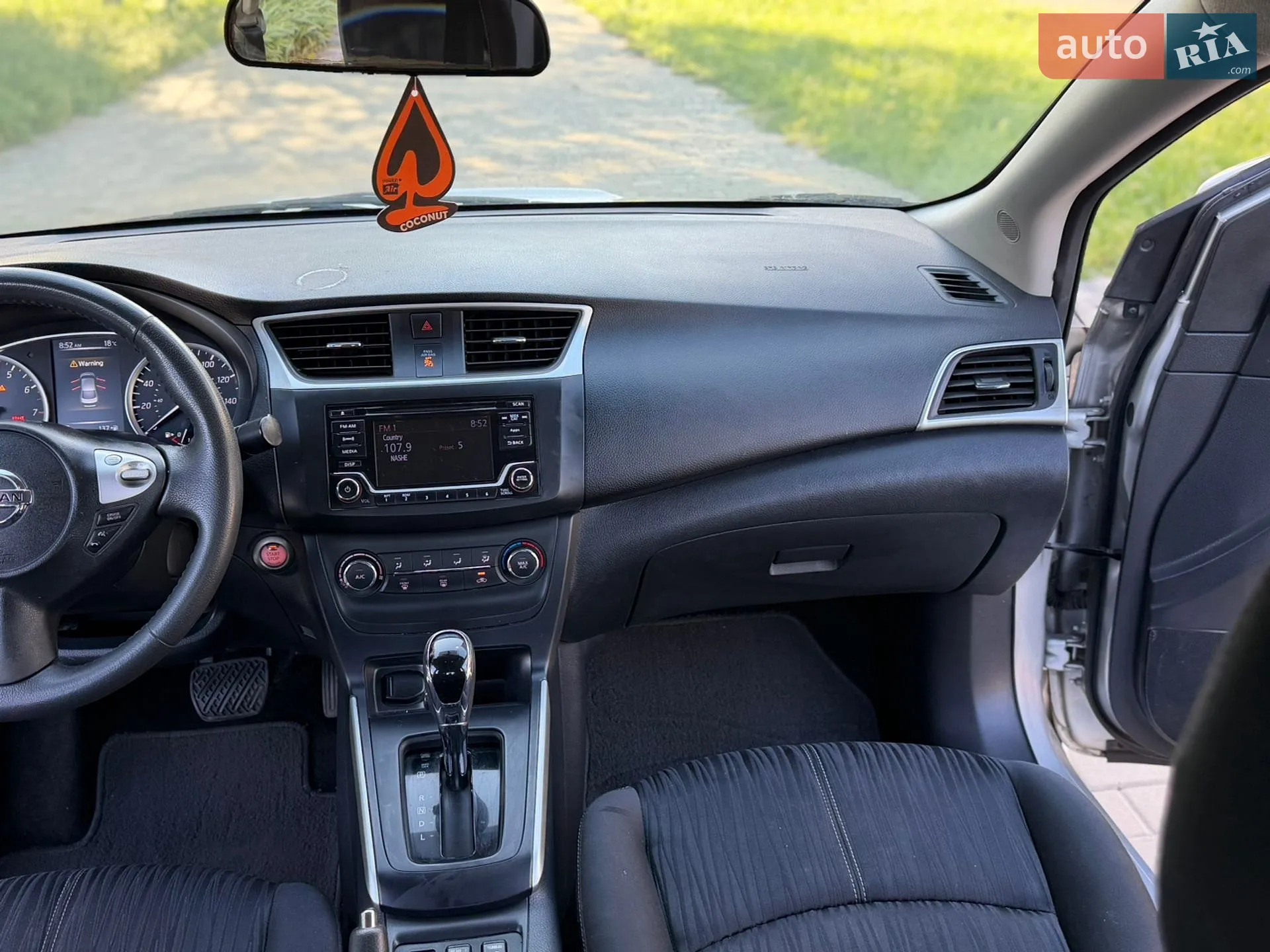 2017 Nissan Sentra - мініатюра 8