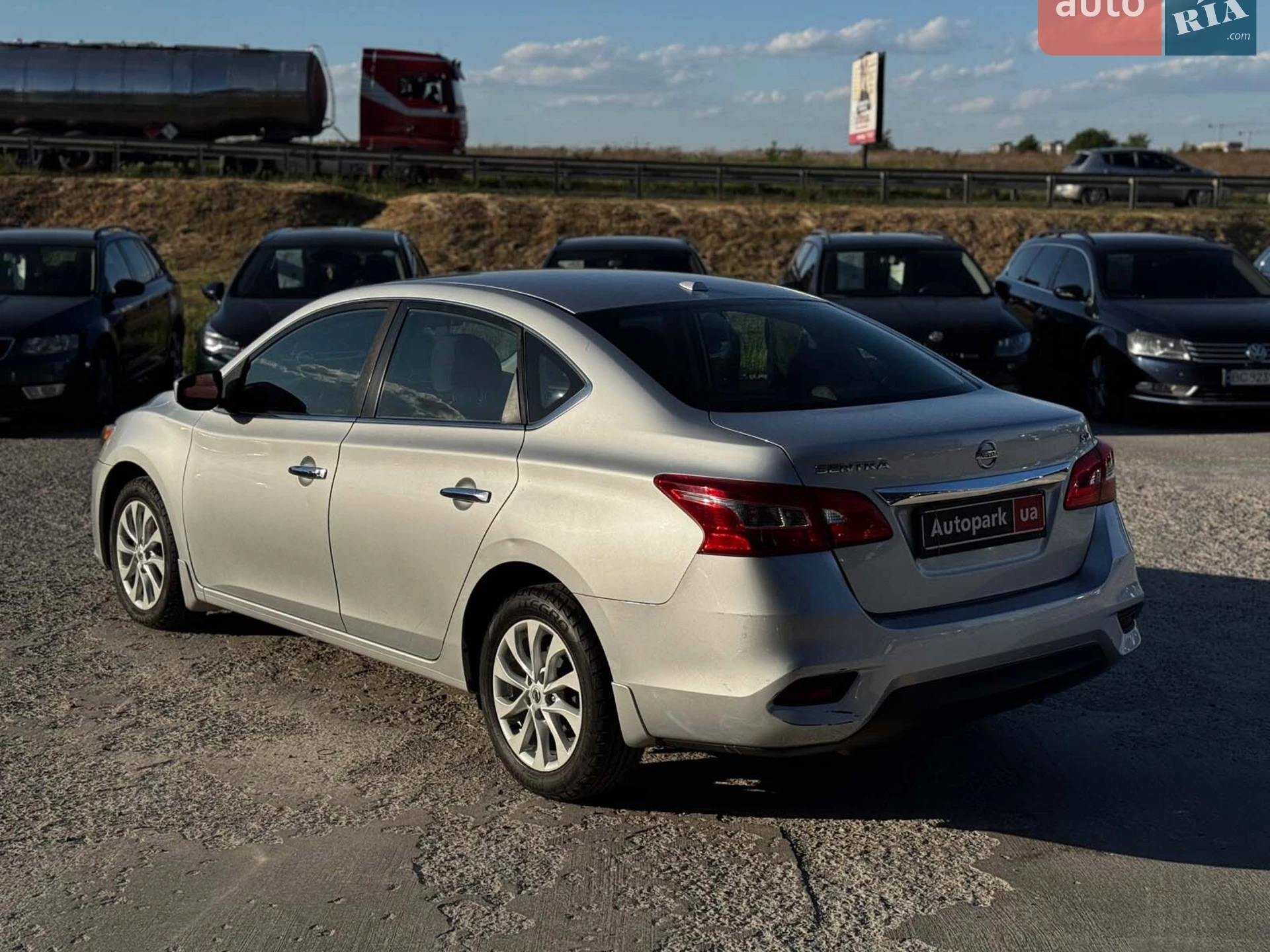 2018 Nissan Sentra - мініатюра 17