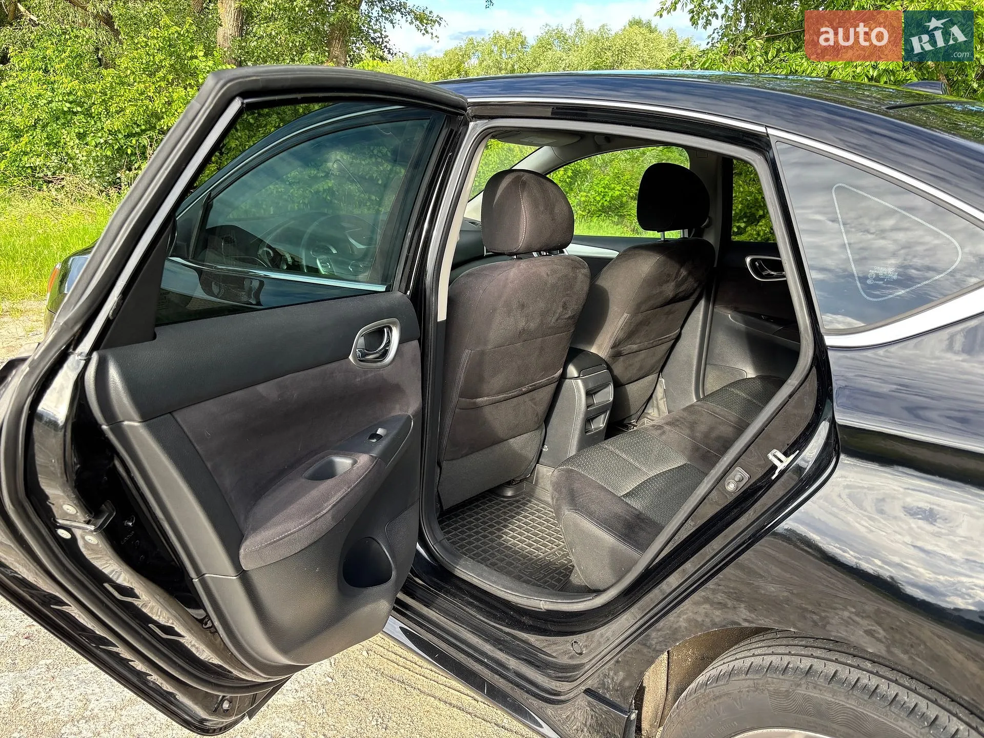 2015 Nissan Sentra - мініатюра 10