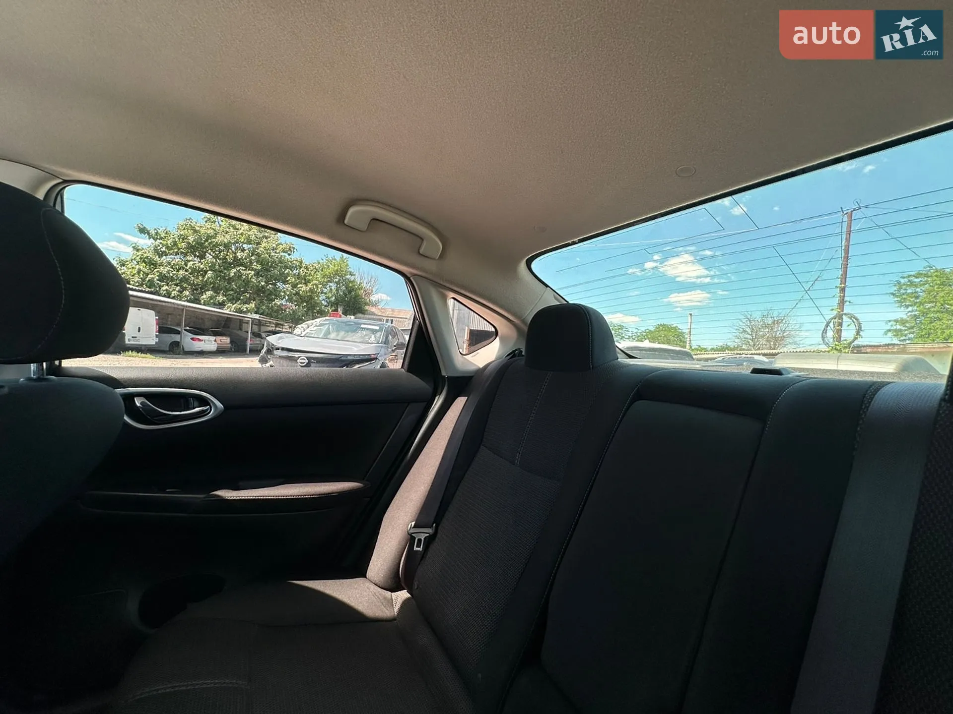 2015 Nissan Sentra - мініатюра 12