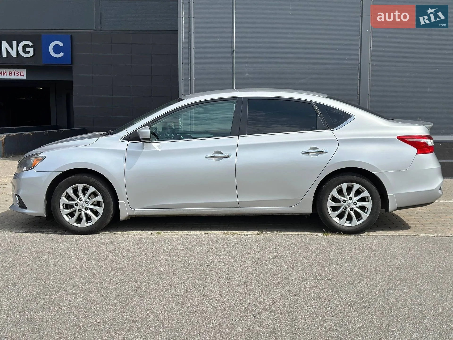 2016 Nissan Sentra - мініатюра 5