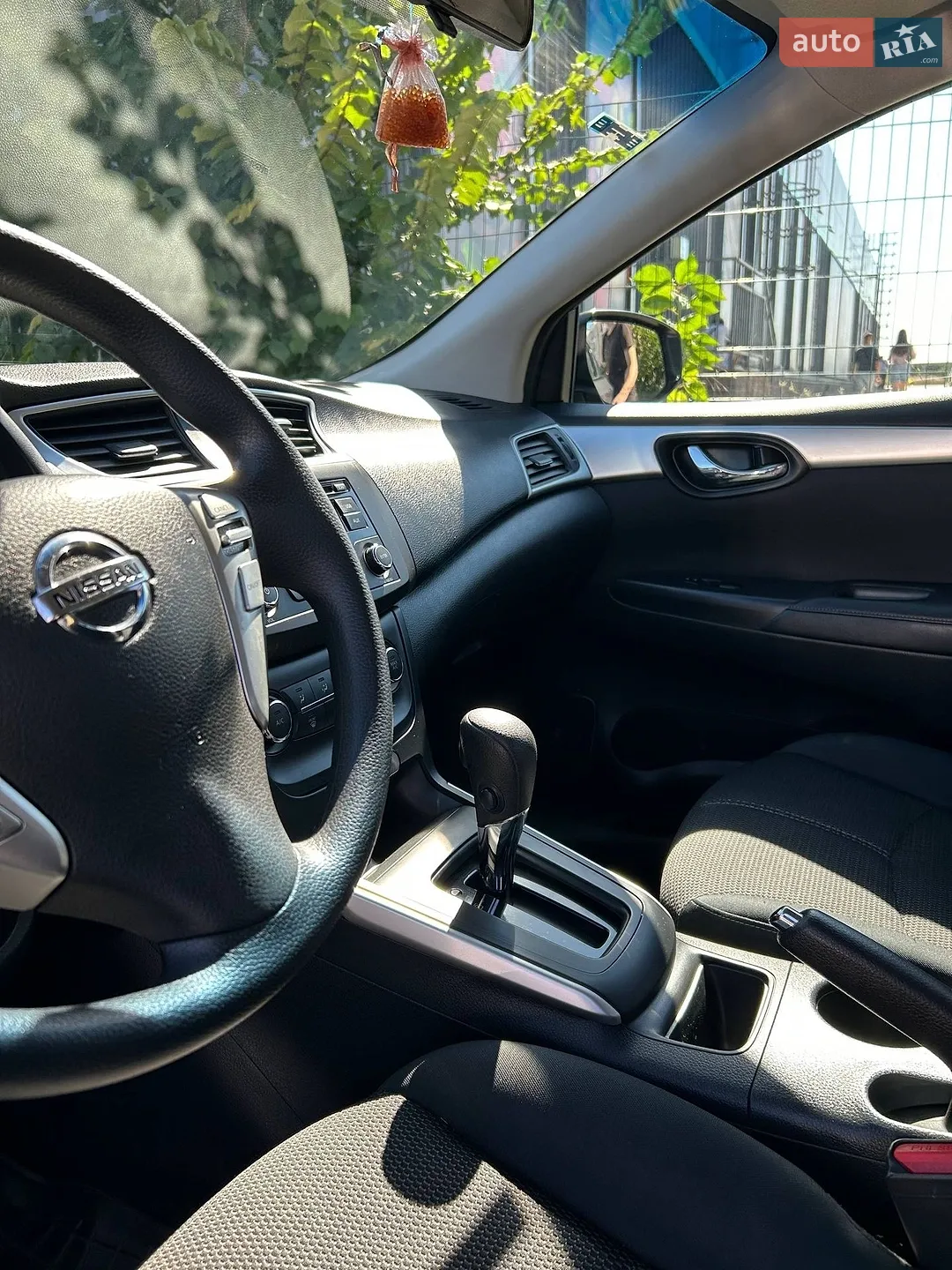 2017 Nissan Sentra - мініатюра 11