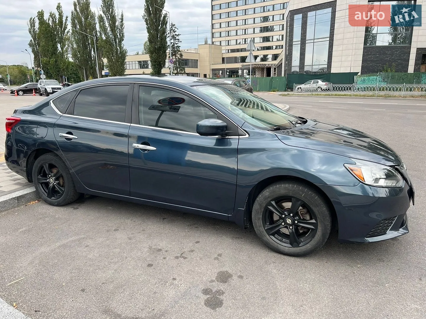 2016 Nissan Sentra - мініатюра 3