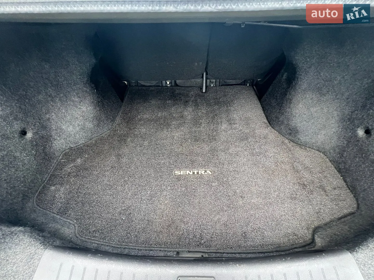2016 Nissan Sentra - мініатюра 19