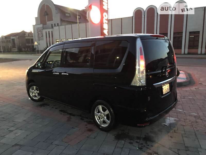 Минивэн Nissan Serena 2012 в Хусте
