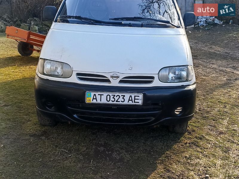 Nissan Serena 2000