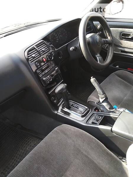 Седан Nissan Skyline 1993 в Одесі