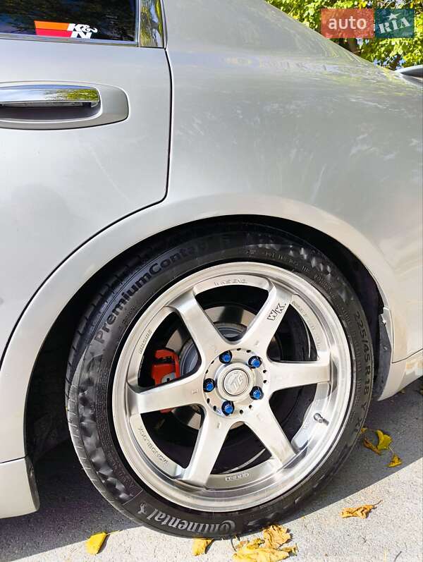 Седан Nissan Skyline 2001 в Одессе