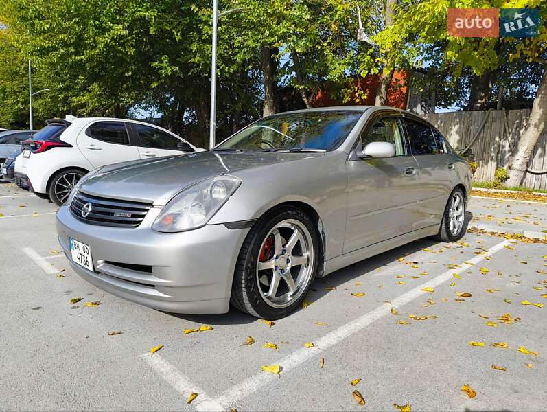 Седан Nissan Skyline 2001 в Одессе