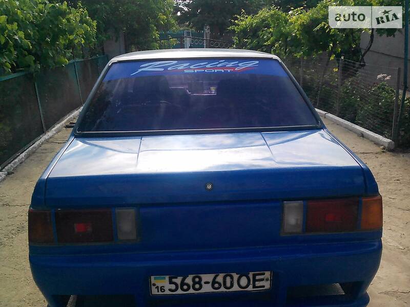 Седан Nissan Sunny 1985 в Одесі