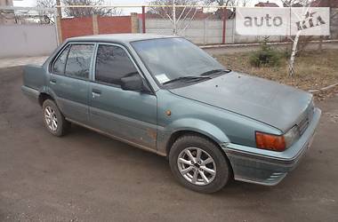 Седан Nissan Sunny 1986 в Кривом Роге