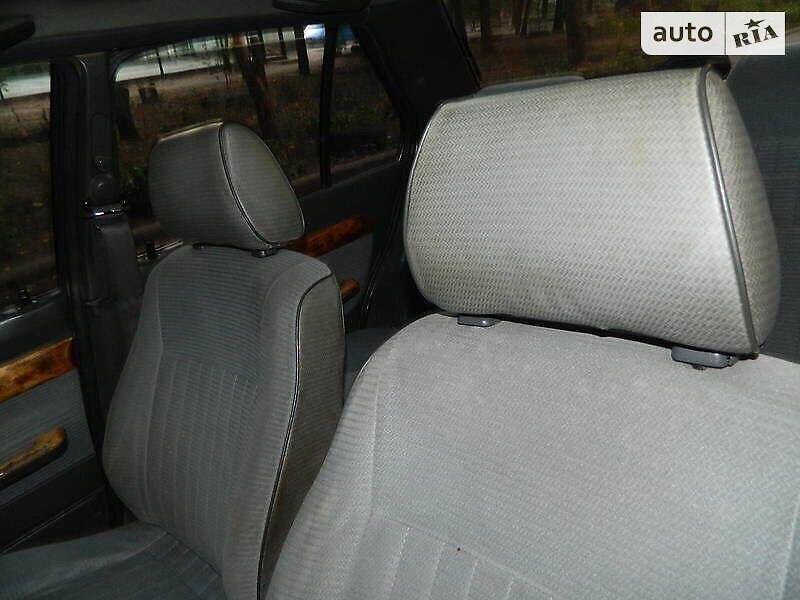 Седан Nissan Sunny 1989 в Богуславе