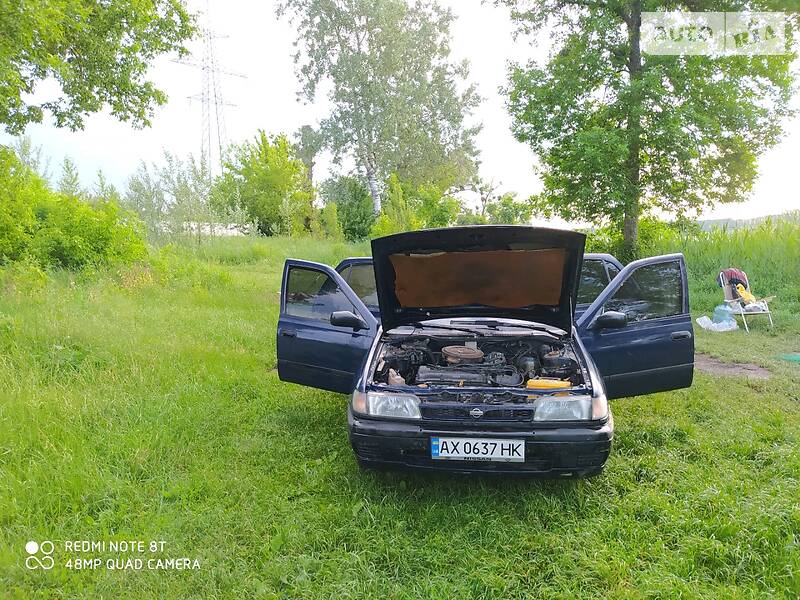 Седан Nissan Sunny 1992 в Харькове