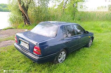 Седан Nissan Sunny 1992 в 