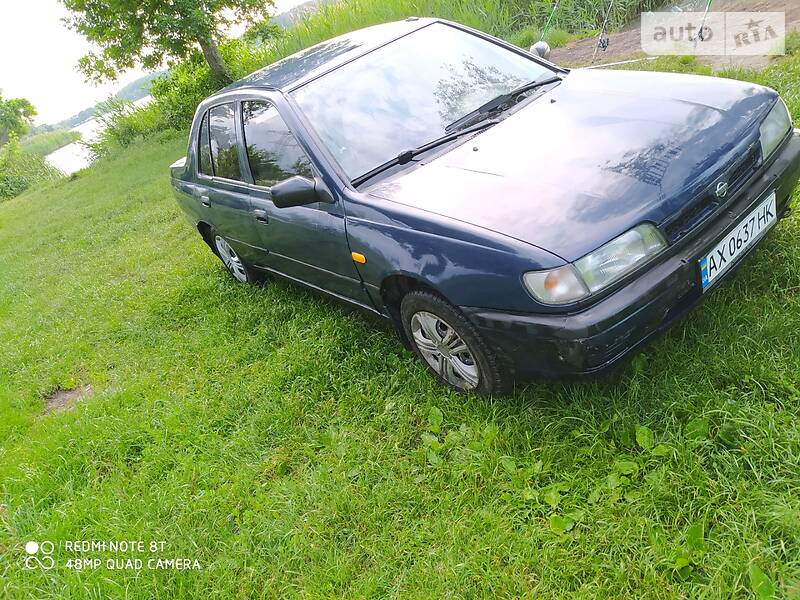 Седан Nissan Sunny 1992 в Харькове