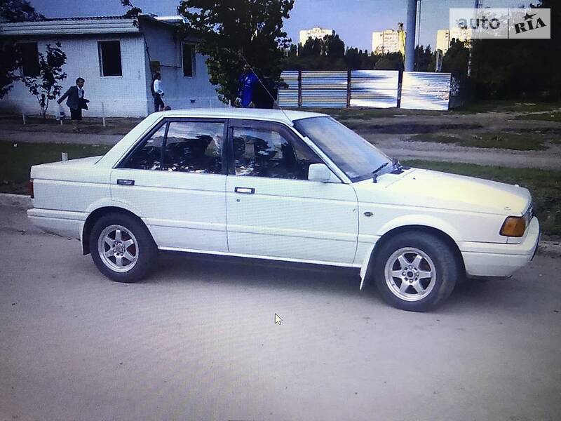 Седан Nissan Sunny 1989 в Одессе