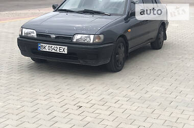 Хэтчбек Nissan Sunny 1994 в Дубно