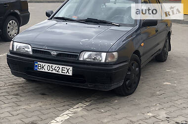 Хэтчбек Nissan Sunny 1994 в Дубно