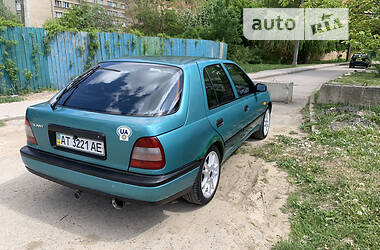 Лифтбек Nissan Sunny 1994 в Ивано-Франковске