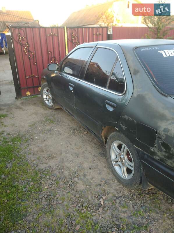 Седан Nissan Sunny 1997 в Одесі