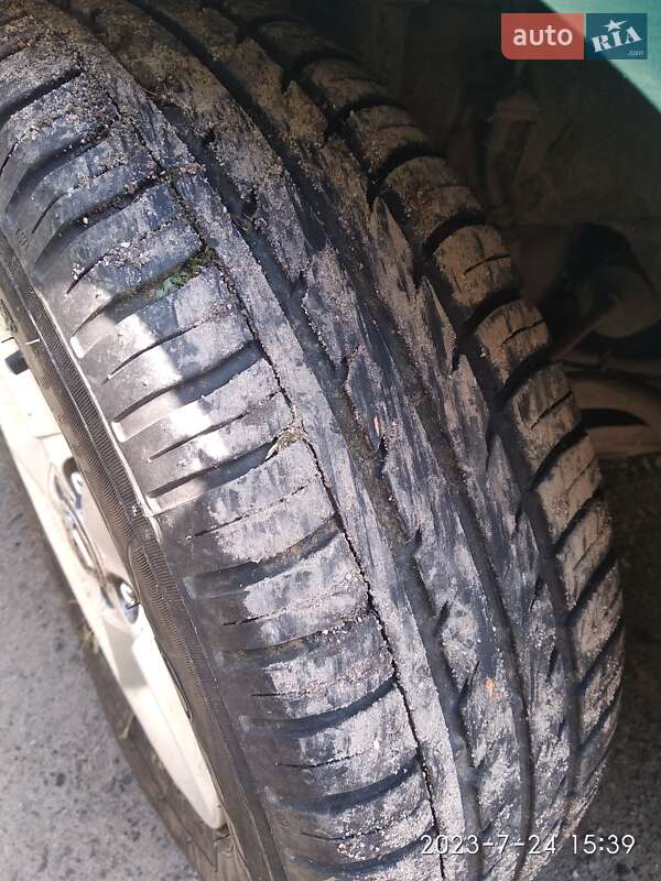 Седан Nissan Sunny 1995 в Гайсину