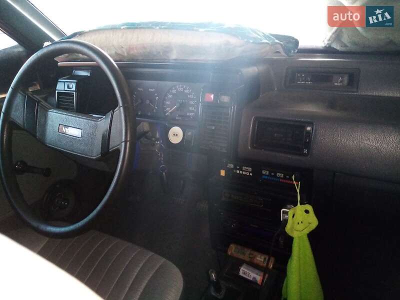 Седан Nissan Sunny 1987 в Білій Церкві