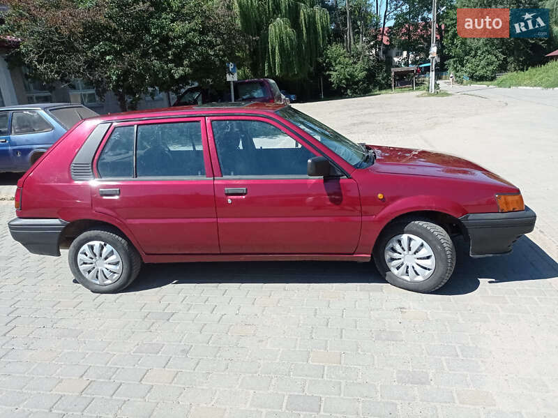 Хетчбек Nissan Sunny 1989 в Сторожинці
