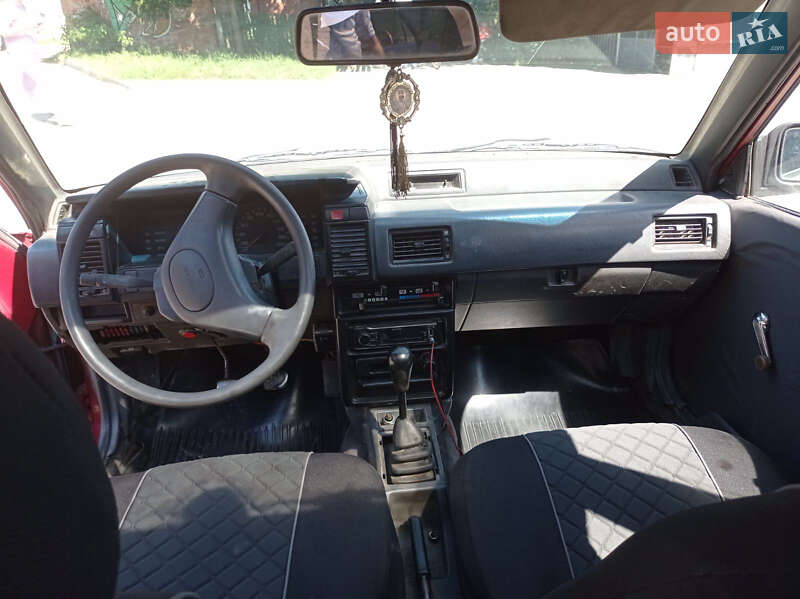 Хетчбек Nissan Sunny 1989 в Сторожинці