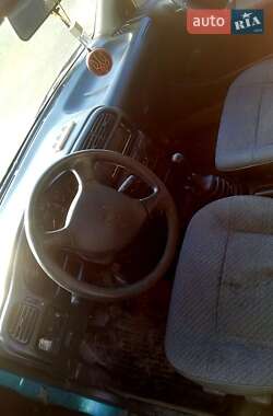 Седан Nissan Sunny 1995 в 
