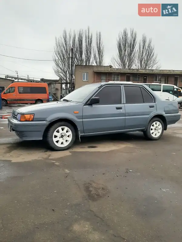 Nissan Sunny 1986