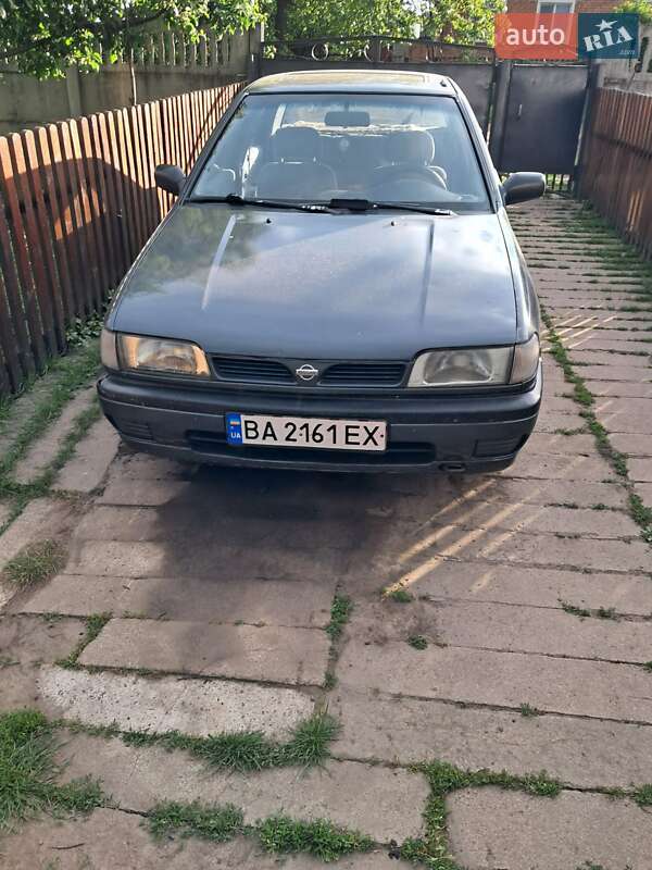 Nissan Sunny 1993