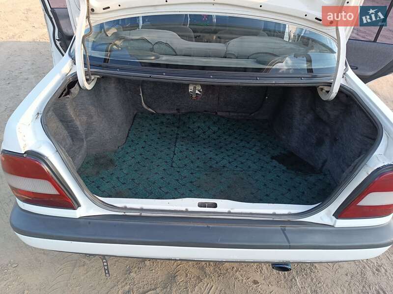 Седан Nissan Sunny 1991 в Вознесенске