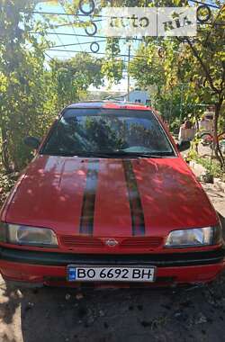 Седан Nissan Sunny 1995 в Березовке