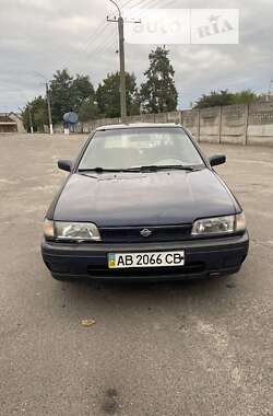 Седан Nissan Sunny 1991 в Гайсину