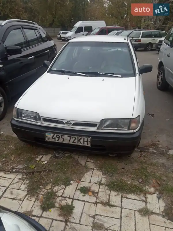 Nissan Sunny 1992