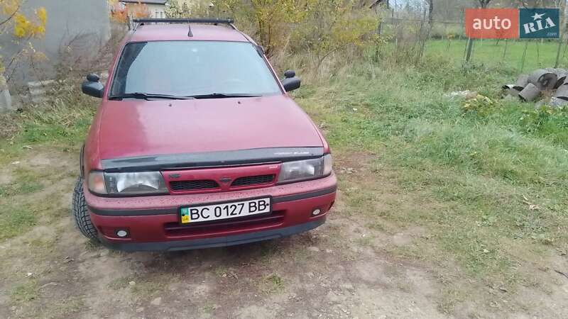 Седан Nissan Sunny 1993 в Бориславе