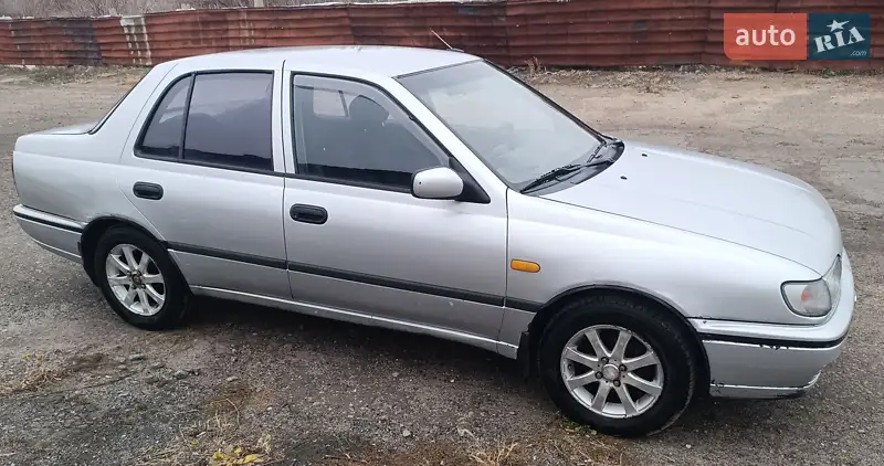 Nissan Sunny 1990