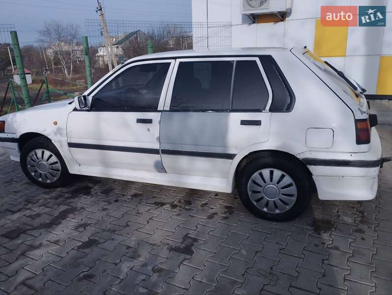 Хэтчбек Nissan Sunny 1989 в Одессе