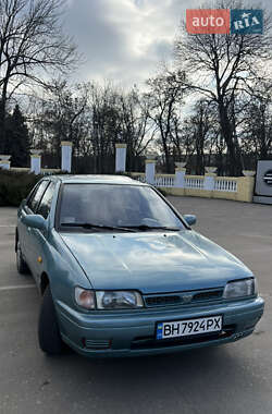 Седан Nissan Sunny 1994 в Одесі