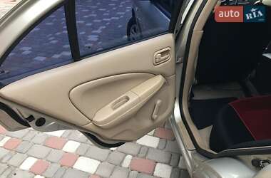 Седан Nissan Sunny 2008 в 
