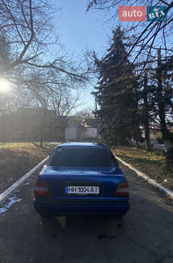 Седан Nissan Sunny 1993 в 