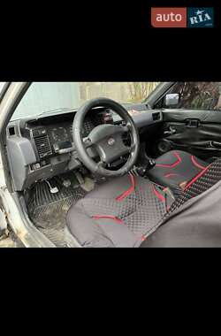 Седан Nissan Sunny 1988 в 