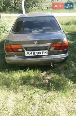 Седан Nissan Sunny 1996 в Черноморске