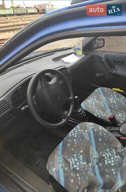 Седан Nissan Sunny 1995 в 