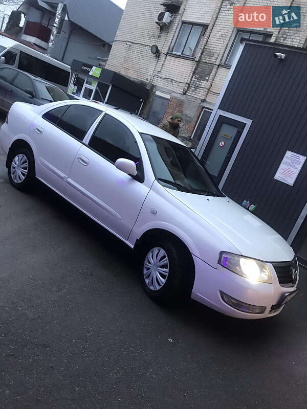 Седан Nissan Sunny 2008 в 