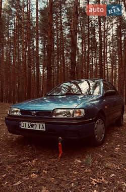 Седан Nissan Sunny 1995 в Кам'янському