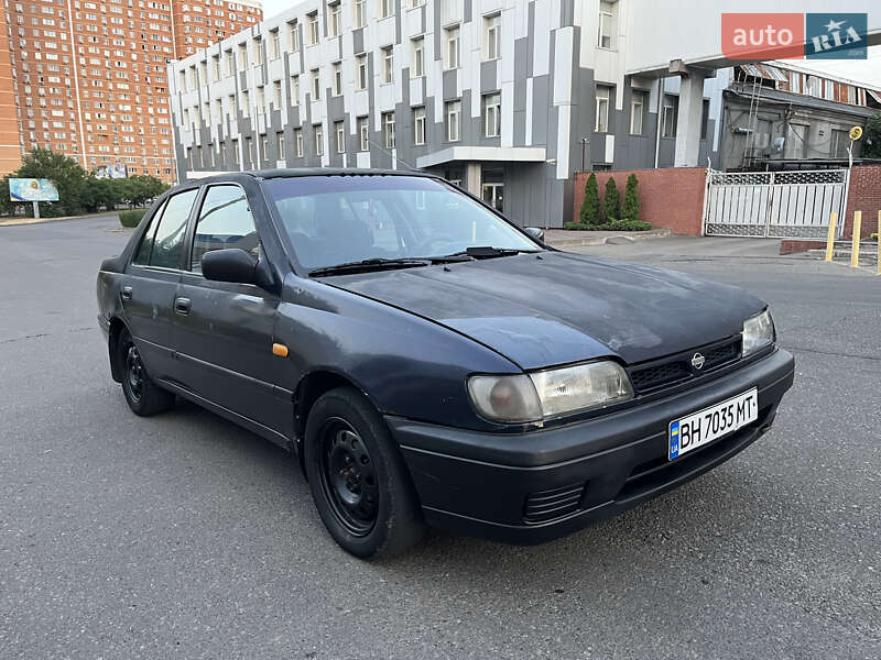 Седан Nissan Sunny 1991 в Одессе