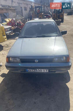 Седан Nissan Sunny 1986 в Рени