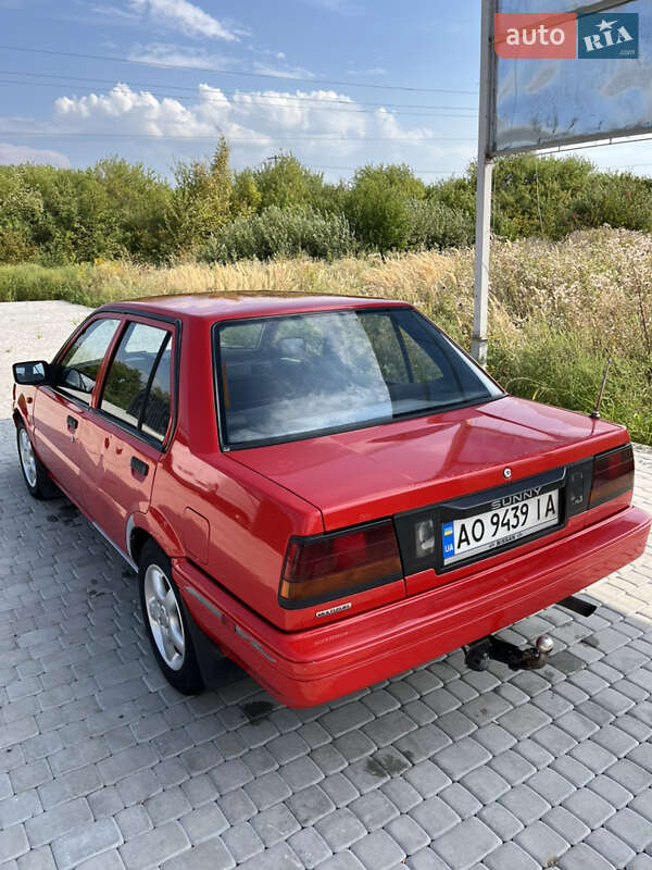 Седан Nissan Sunny 1986 в Виноградові