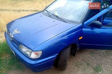 Седан Nissan Sunny 1994 в Изюме
